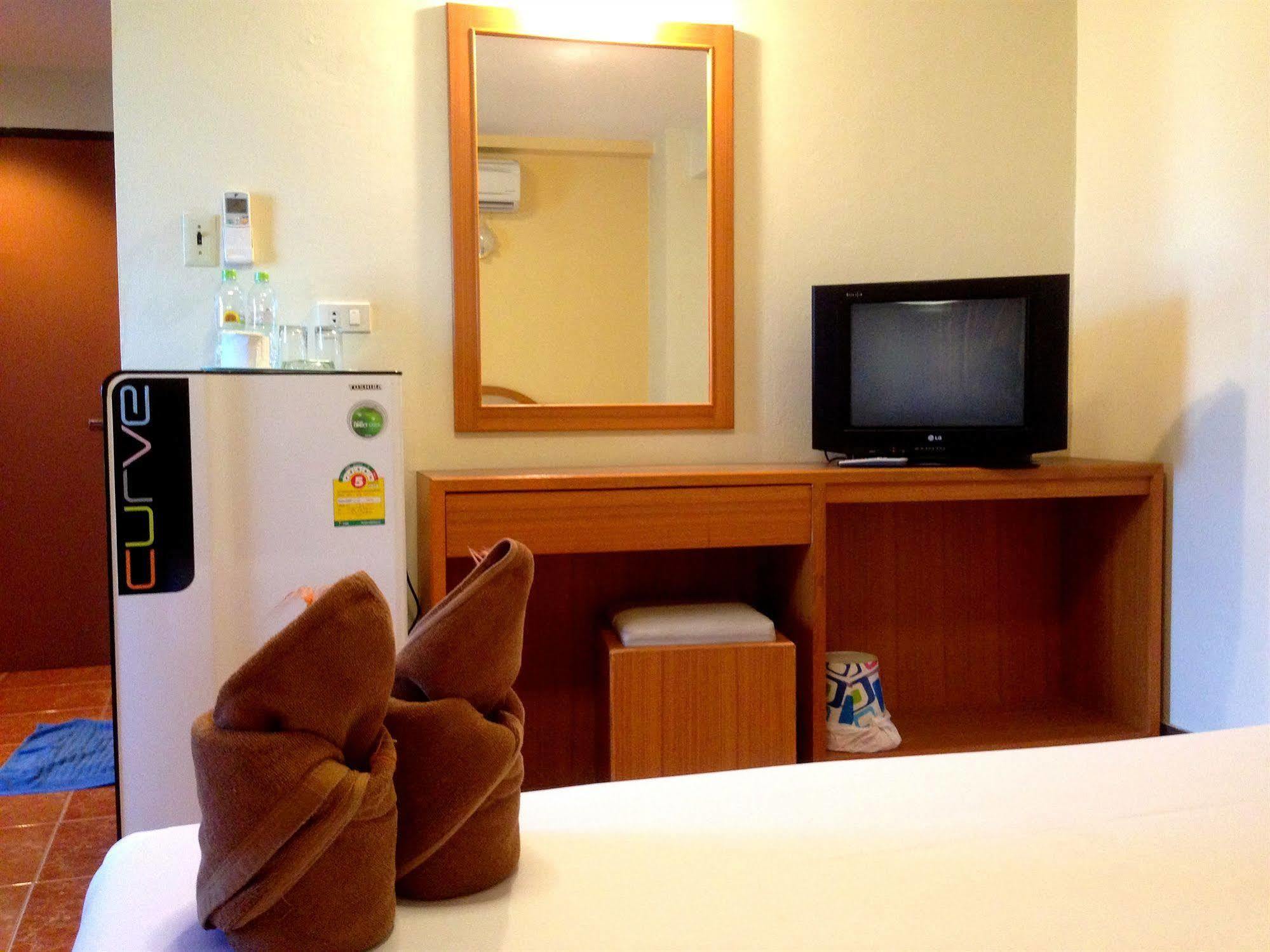 Cherry Hotel Pattaya Exteriör bild