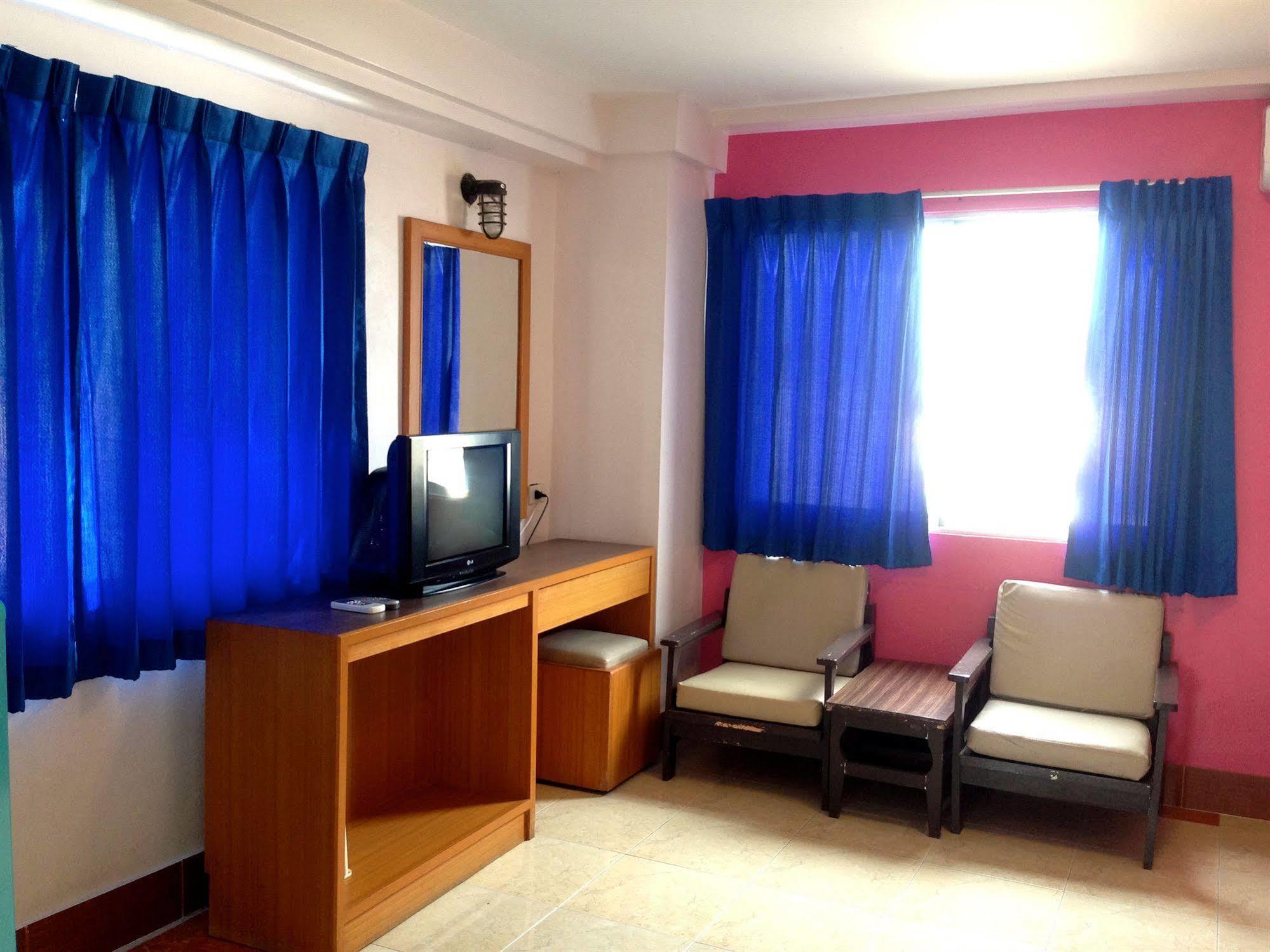 Cherry Hotel Pattaya Exteriör bild