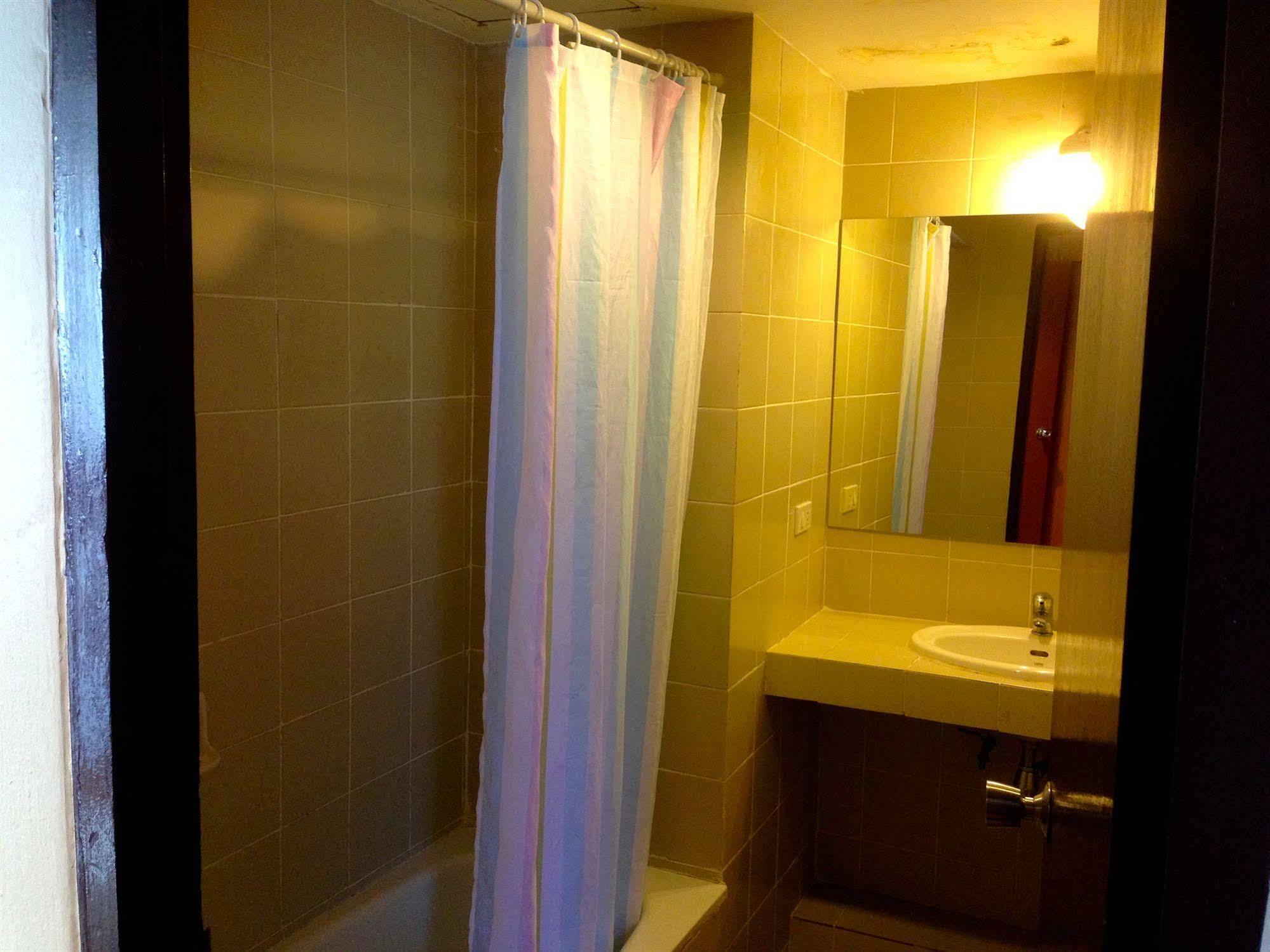 Cherry Hotel Pattaya Exteriör bild