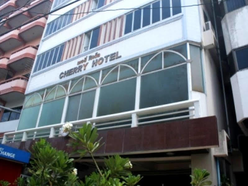 Cherry Hotel Pattaya Exteriör bild